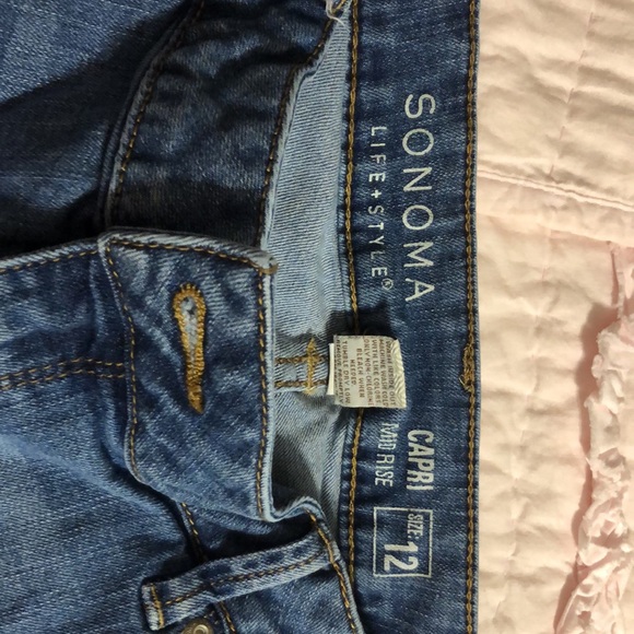 Blue Jean Capris ~ Mid Rise - Picture 2 of 3